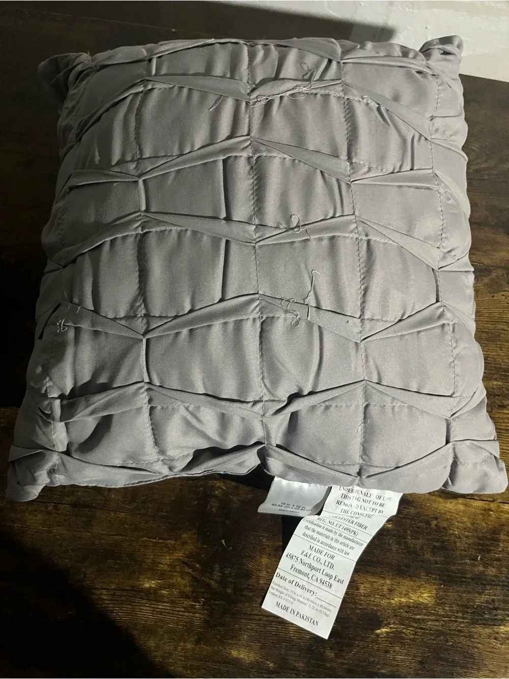 Queen bed skirt and 2 accent pillows